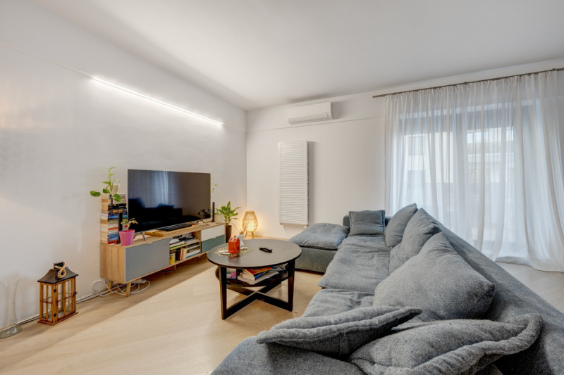 Delta City - apartament 3 camere decomandat, 96 mp.