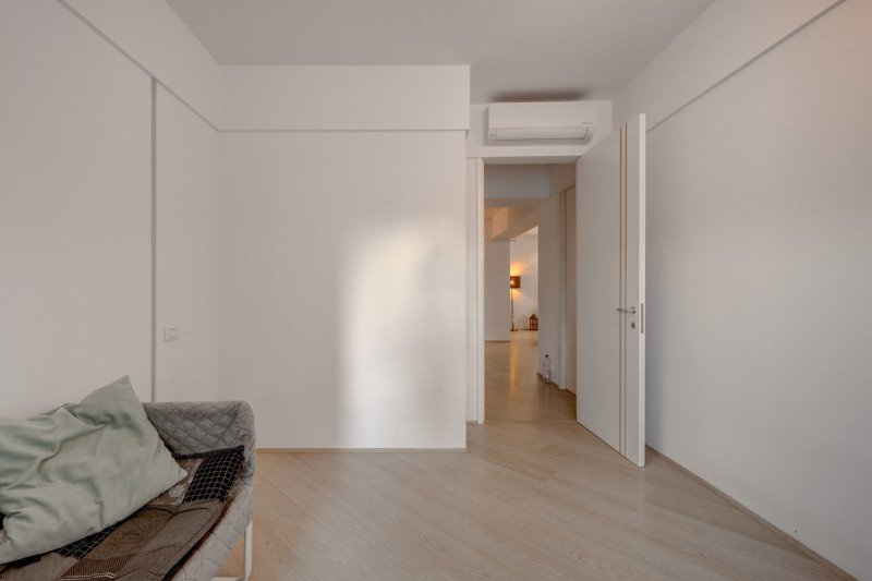 Delta City - apartament 3 camere decomandat, 96 mp.