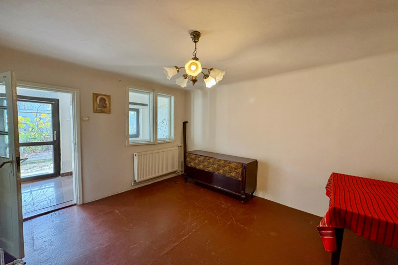 Chitila – T. Vladimirescu, casa individuala 4 camere, lot 530 mp.