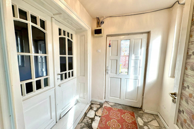 Chitila – T. Vladimirescu, casa individuala 4 camere, lot 530 mp.