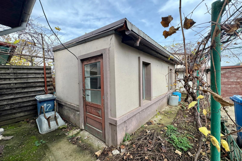 Chitila – T. Vladimirescu, casa individuala 4 camere, lot 530 mp.