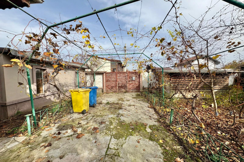 Chitila – T. Vladimirescu, casa individuala 4 camere, lot 530 mp.