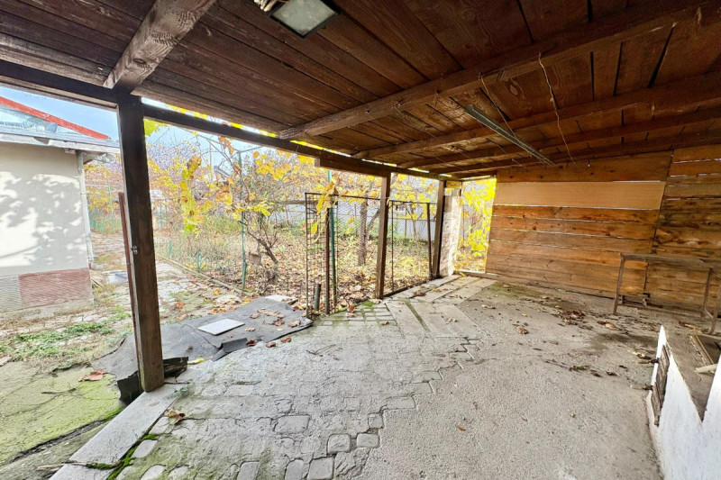 Chitila – T. Vladimirescu, casa individuala 4 camere, lot 530 mp.