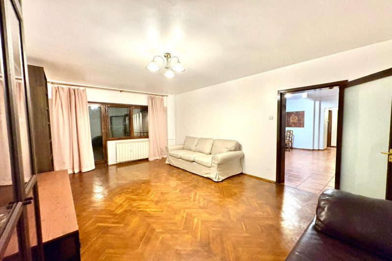 Unirii - Negru Voda, apartament 2 camere spatios, 70 mp.