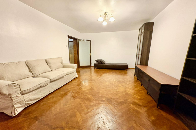 Unirii - Negru Voda, apartament 2 camere spatios, 70 mp.