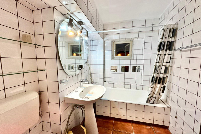 Unirii - Negru Voda, apartament 2 camere spatios, 70 mp.