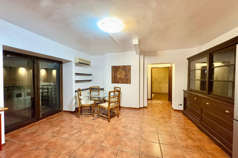 Unirii - Negru Voda, apartament 2 camere spatios, 70 mp.