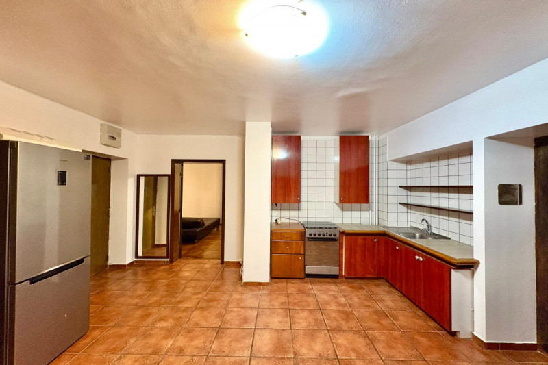 Unirii - Negru Voda, apartament 2 camere spatios, 70 mp.