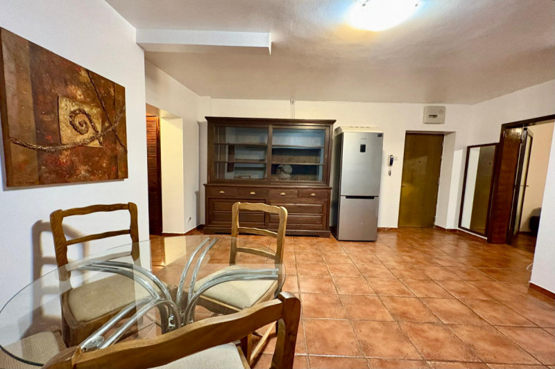 Unirii - Negru Voda, apartament 2 camere spatios, 70 mp.