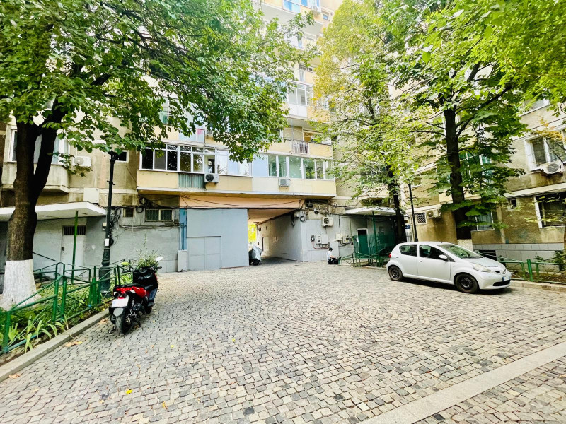 Unirii – Hanul lui Manuc, apartament 2 camere pentru investitie, 41 MP.