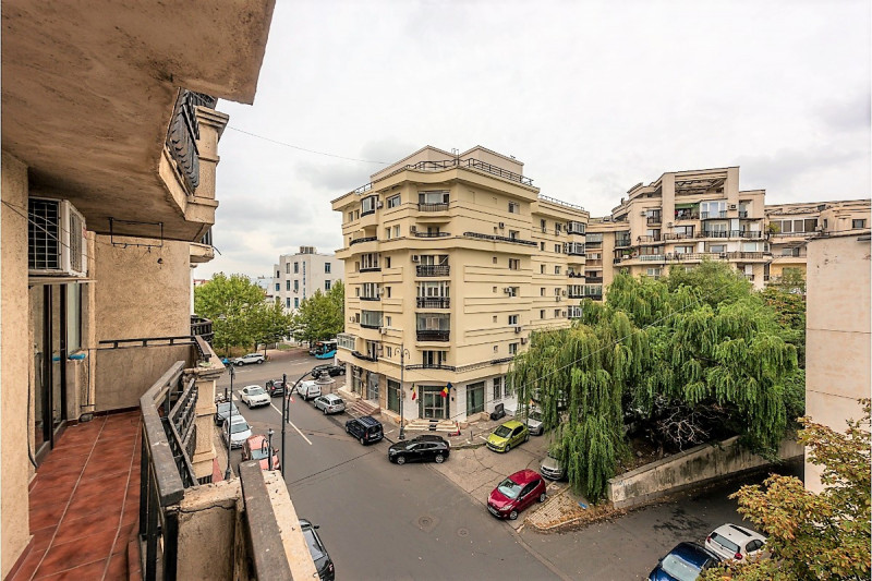 Unirii - Negru Voda, apartament 2 camere spatios, 70 mp.