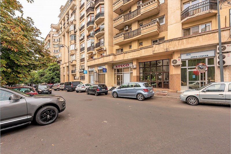 Unirii - Negru Voda, apartament 2 camere spatios, 70 mp.