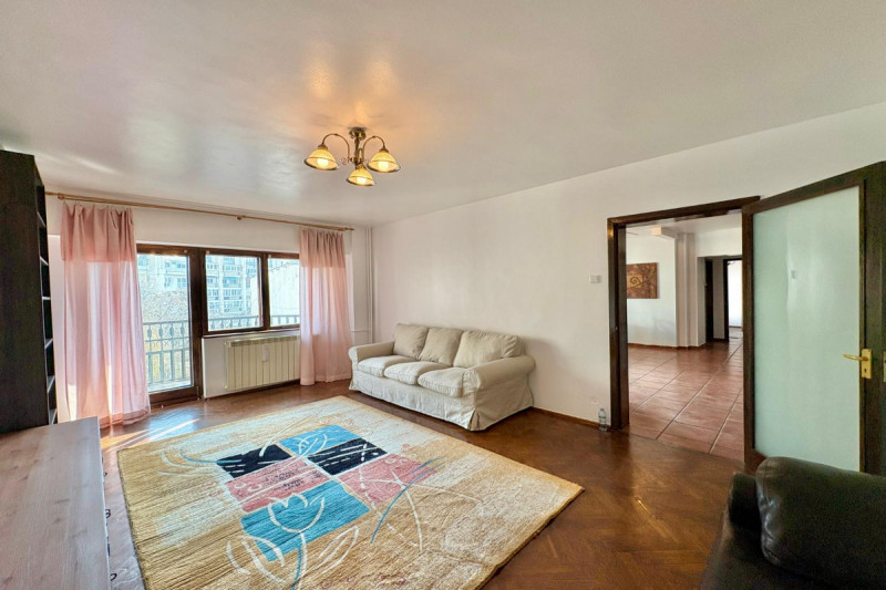 Unirii - Institutul Bancar, apartament 2 camere, 70 mp. 