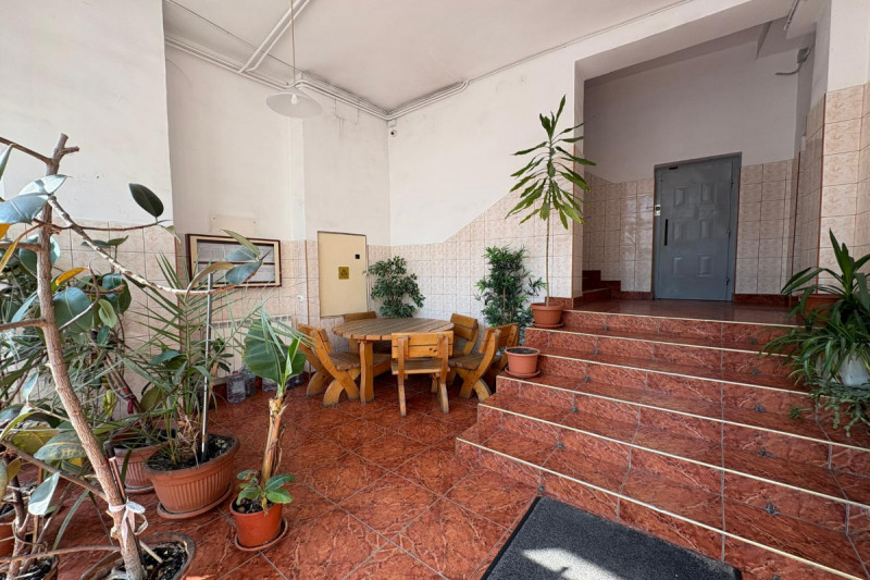 Unirii - Institutul Bancar, apartament 2 camere, 70 mp. 