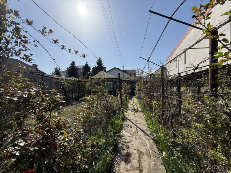 Casa demolabila/renovabila langa Lacul Grivita 