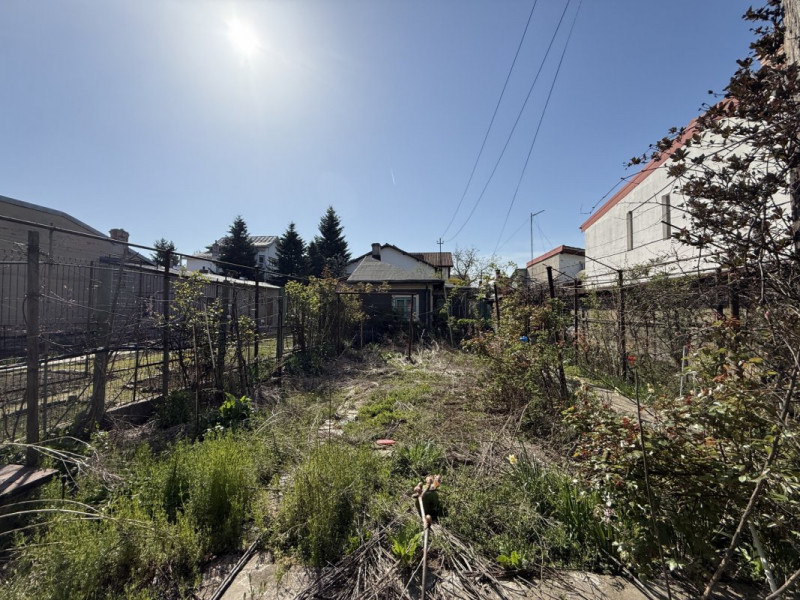 Casa demolabila/renovabila langa Lacul Grivita 