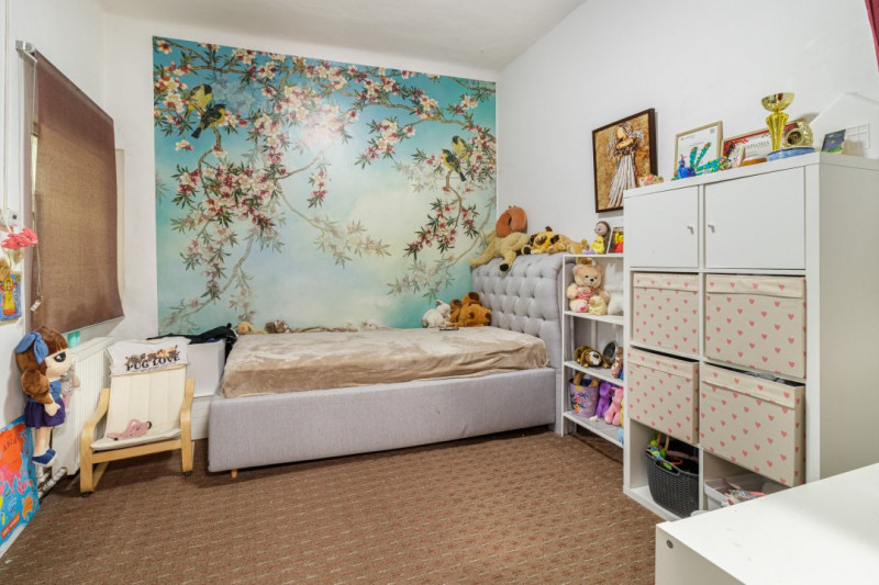 Casa cu gradina aproape de metrou 1 Mai - 232 mp curte libera