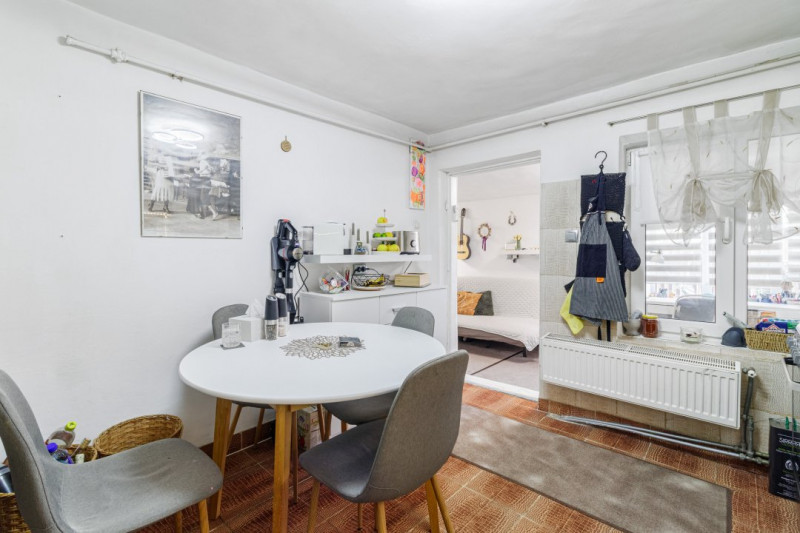 Casa cu gradina aproape de metrou 1 Mai - 232 mp curte libera