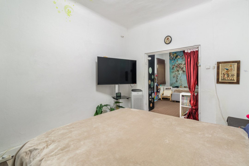 Casa cu gradina aproape de metrou 1 Mai - 232 mp curte libera