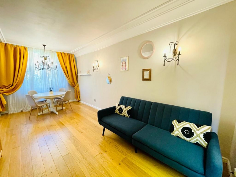 Pajura - Presei, Apartament 3 camere deosebit, centrala proprie.