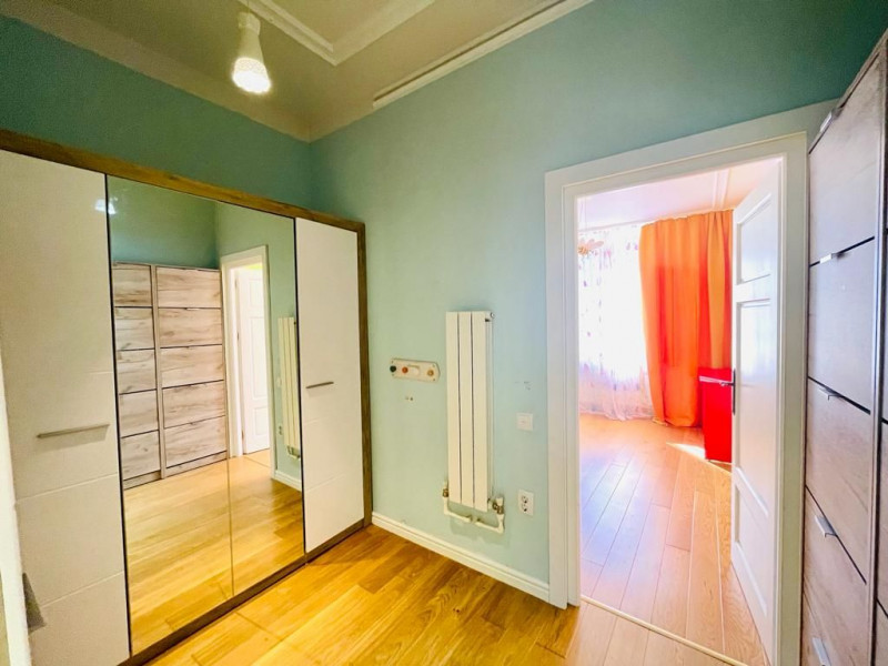Pajura - Presei, Apartament 3 camere deosebit, centrala proprie.