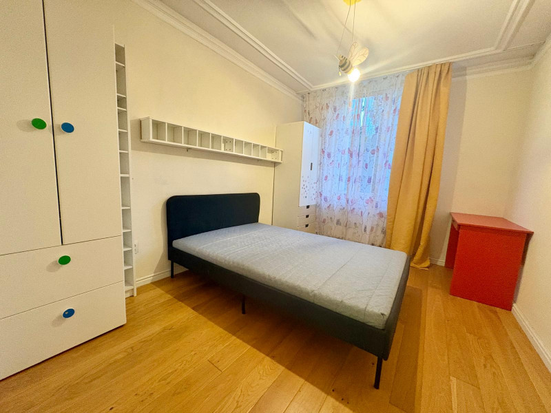Pajura - Presei, Apartament 3 camere deosebit, centrala proprie.