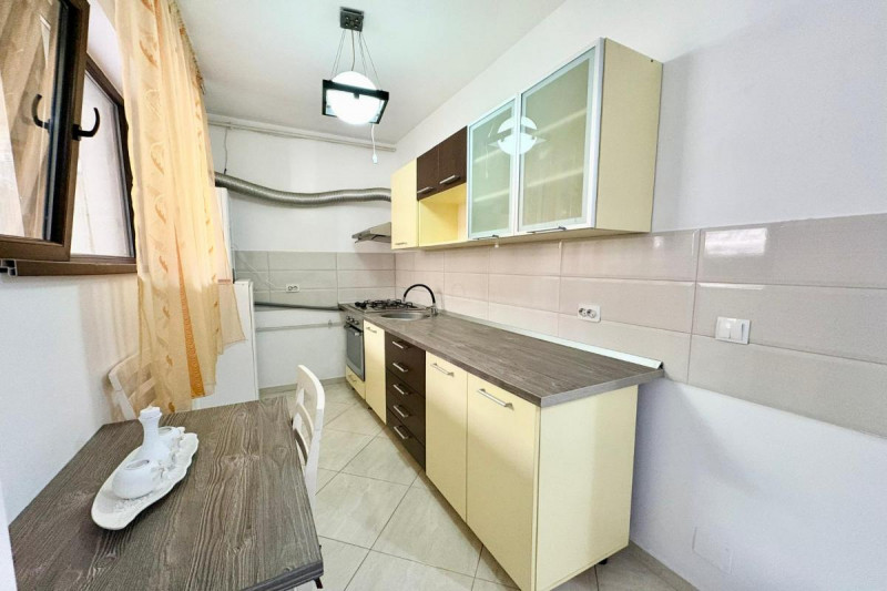 Bucurestii Noi -Subcetate 110, apartament 3 camere igienizat, demisol, 55 mp.