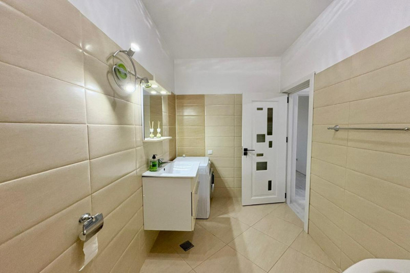 Bucurestii Noi -Subcetate 110, apartament 3 camere igienizat, demisol, 55 mp.