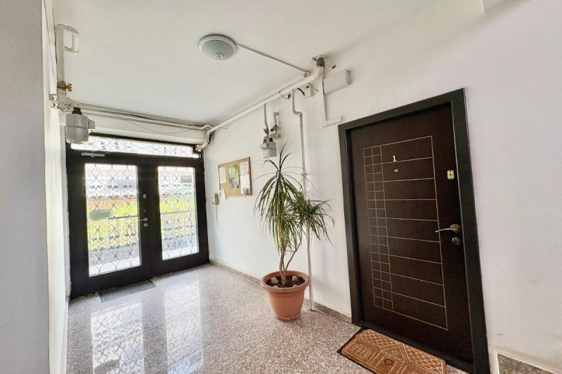 Bucurestii Noi -Subcetate 110, apartament 3 camere igienizat, demisol, 55 mp.