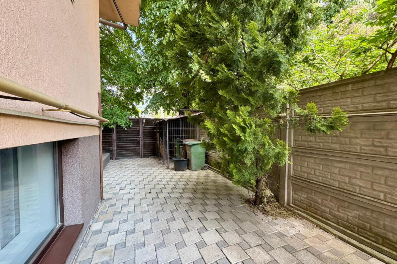 Bucurestii Noi -Subcetate 110, apartament 3 camere igienizat, demisol, 55 mp.