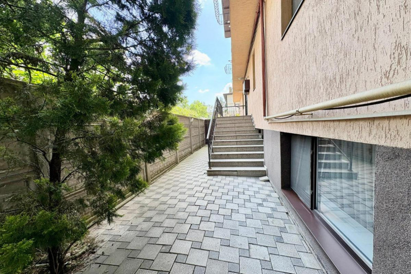 Bucurestii Noi -Subcetate 110, apartament 3 camere igienizat, demisol, 55 mp.