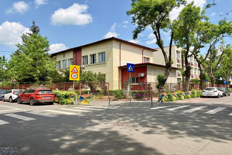 Bucurestii Noi -Subcetate 110, apartament 3 camere igienizat, demisol, 55 mp.