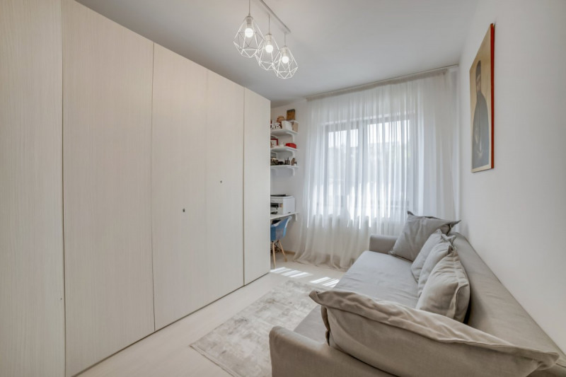 Suprafata totala 145 mp*Ready to move in*Decomandat *Sisești 119