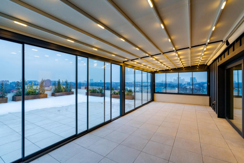Priveste Deasupra Tuturor - Penthouse Spectaculos cu Terase 210mp!