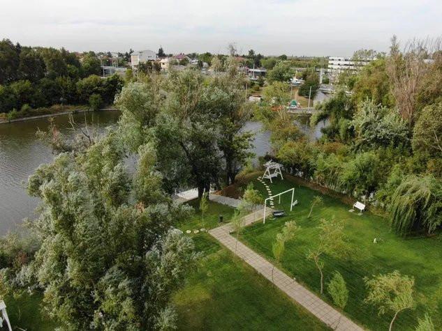 Apartament mobilat cu vedere lac Sisesti Metrou Straulesti 4'