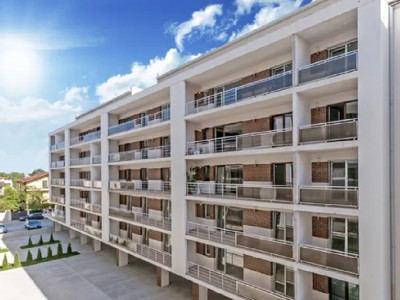 Petrom City - Apartament 3 camere, 2 bai, 92 mp.