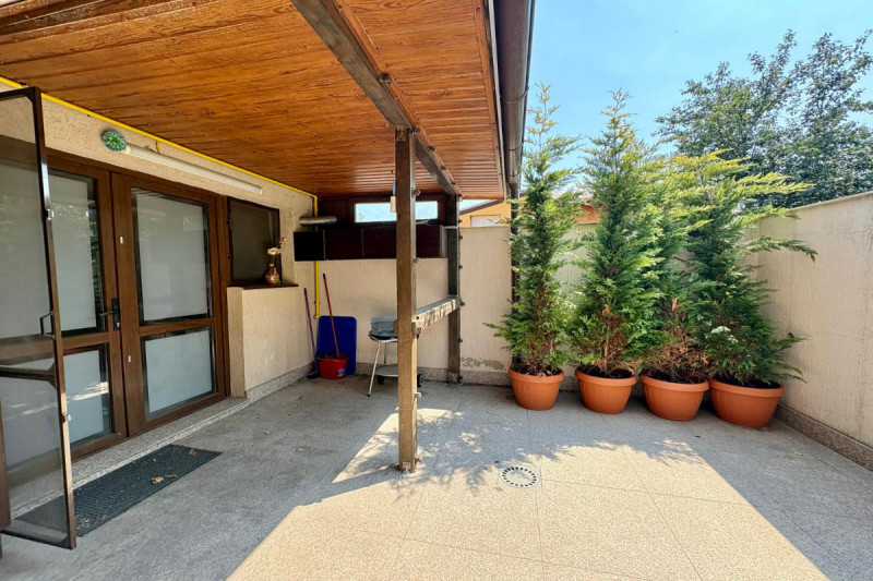 Parc Bazilescu - Apartament 3 camere 104 mp, cu parcare si curte proprie.