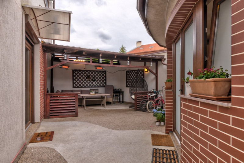 Apartament elegant 170mp, curte proprie și 3 locuri parcare, Parc Bazilescu!