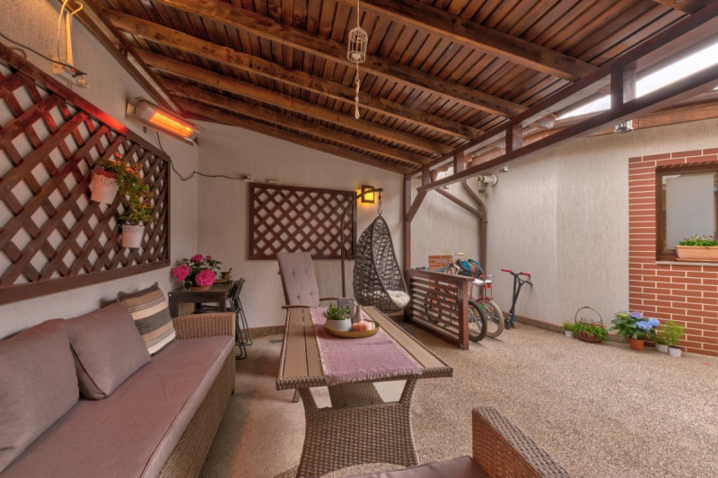 Apartament elegant 170mp, curte proprie și 3 locuri parcare, Parc Bazilescu!