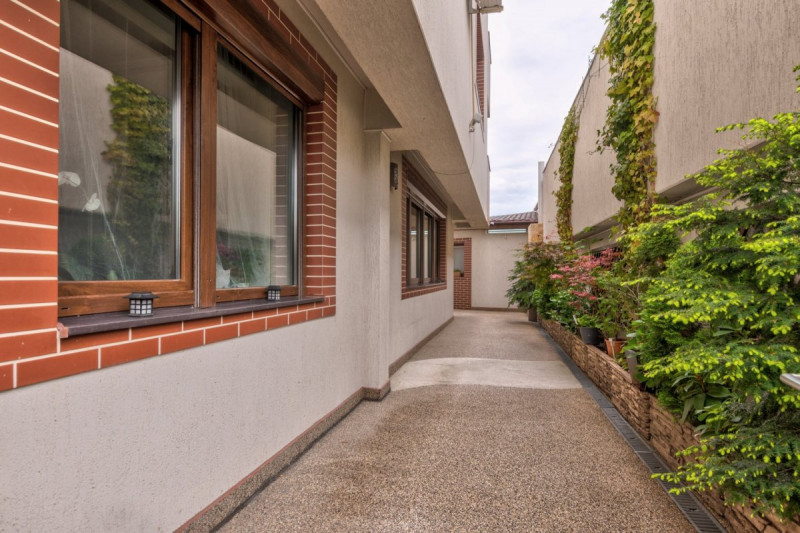 Apartament elegant 170mp, curte proprie și 3 locuri parcare, Parc Bazilescu!