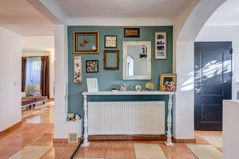 PRECONTRACT SEMNAT - Str.Poieni, Casa 4 dormitoare si birou, 160 mp.