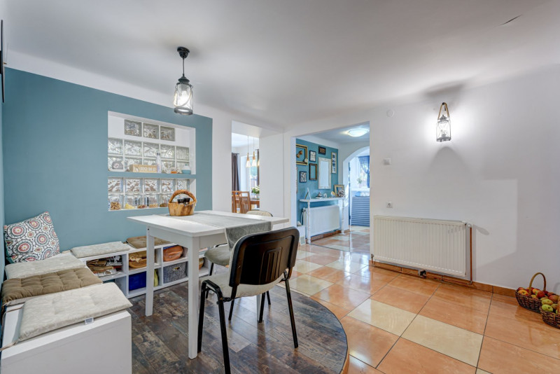 PRECONTRACT SEMNAT - Str.Poieni, Casa 4 dormitoare si birou, 160 mp.