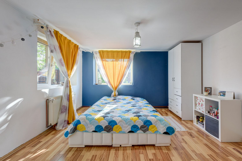 PRECONTRACT SEMNAT - Str.Poieni, Casa 4 dormitoare si birou, 160 mp.