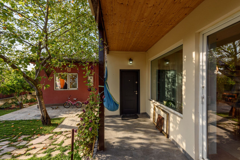 PRECONTRACT SEMNAT - Str.Poieni, Casa 4 dormitoare si birou, 160 mp.