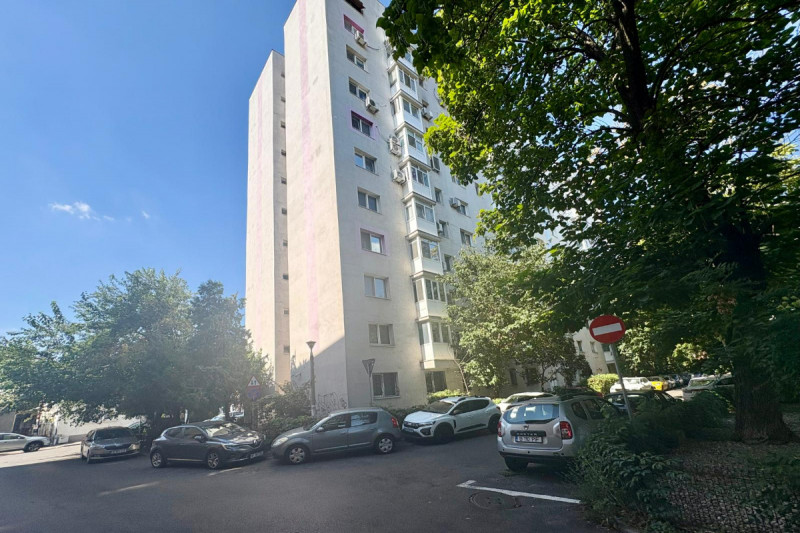 Victoriei - V.Micle 20, apartament 2 camere, mobilat si utilat, 40 mp, etaj 10.