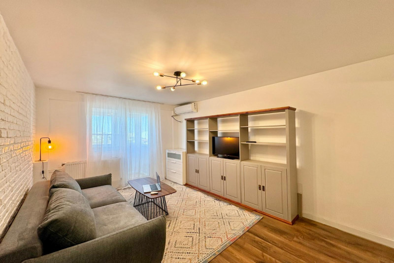 Victoriei - V.Micle 20, apartament 2 camere, mobilat si utilat, 40 mp, etaj 10.