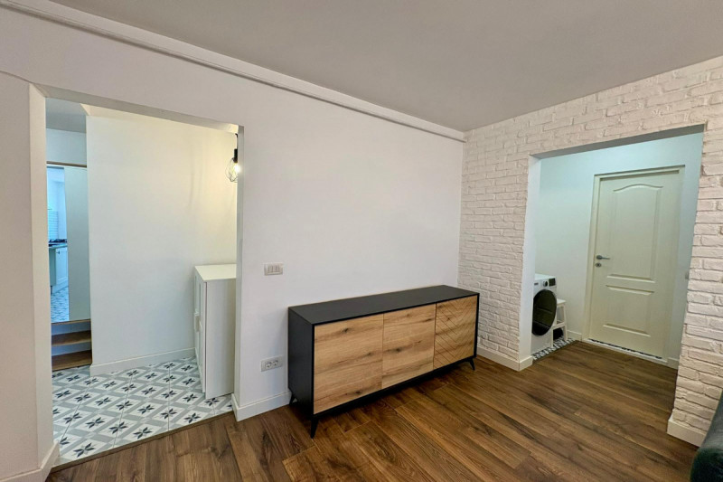 Victoriei - V.Micle 20, apartament 2 camere, mobilat si utilat, 40 mp, etaj 10.