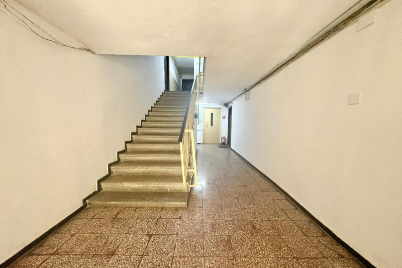 Victoriei - V.Micle 20, apartament 2 camere, mobilat si utilat, 40 mp, etaj 10.