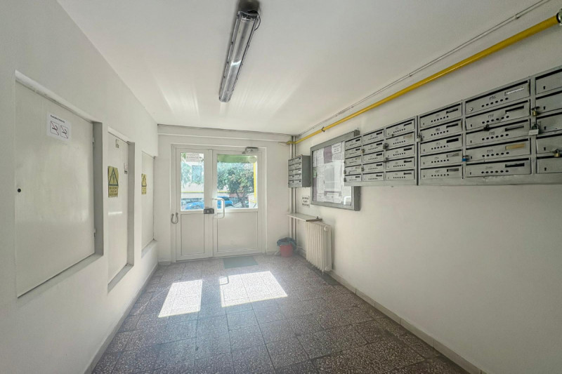 Victoriei - V.Micle 20, apartament 2 camere, mobilat si utilat, 40 mp, etaj 10.