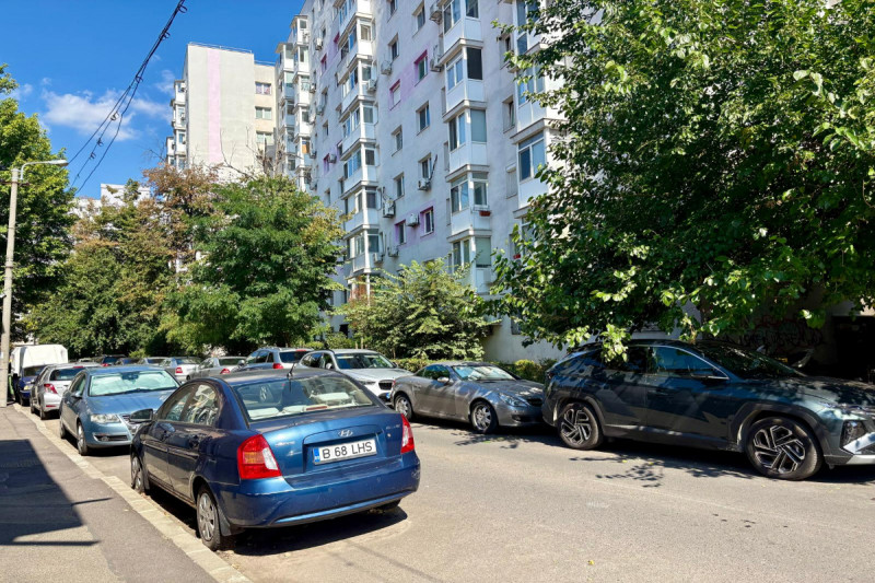 Victoriei - V.Micle 20, apartament 2 camere, mobilat si utilat, 40 mp, etaj 10.